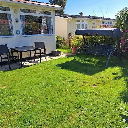 Beach & Tonic Beachside Chalet Humberston ภายนอก รูปภาพ